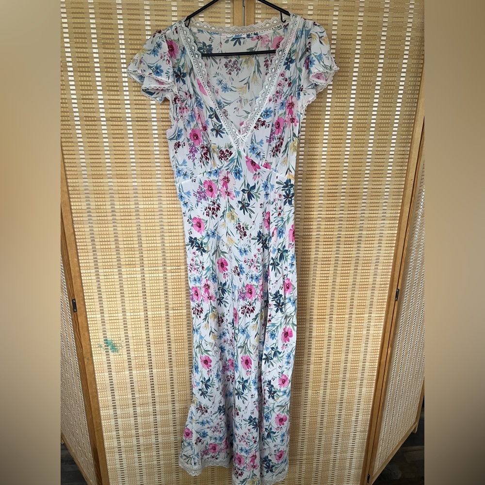 FLORAL MAXI DRESS